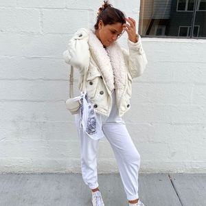 Meet your Posher, Gabriela